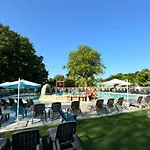 مكان تخييم Mobil Avec Jacuzzi Et Terrasse - 4 Pers. - Api-1-52-2022 Grayan-et-l'Hopital