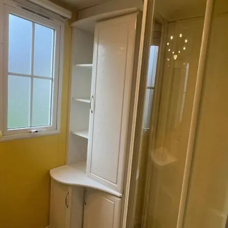 Mobil Avec Jacuzzi Et Terrasse - 4 Pers. - Api-1-52-2022 Campsite *