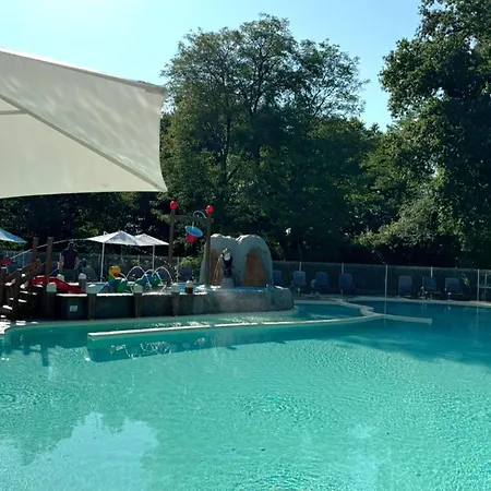 Campsite Mobil Avec Jacuzzi Et Terrasse - 4 Pers. - Api-1-52-2022 Grayan-et-l'Hopital