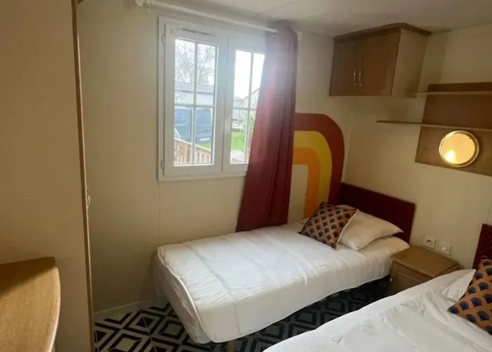 Mobil Avec Jacuzzi Et Terrasse - 4 Pers. - Api-1-52-2022 Grayan-et-l'Hopital
