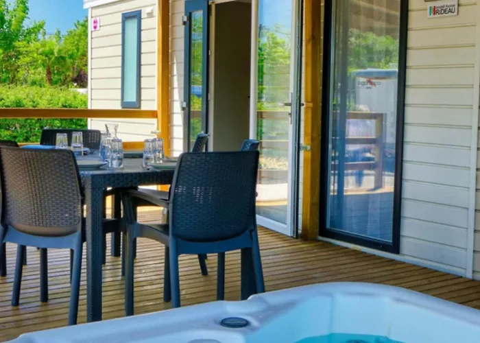 Campsite Mobil Avec Jacuzzi Et Terrasse - 4 Pers. - Api-1-52-2022