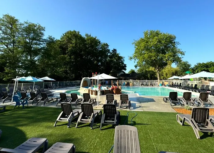 Mobil Avec Jacuzzi Et Terrasse - 4 Pers. - Api-1-52-2022 Campsite *