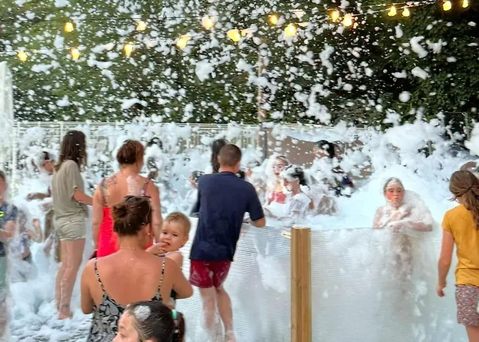 Mobil Avec Jacuzzi Et Terrasse - 4 Pers. - Api-1-52-2022 Grayan-et-l'Hopital