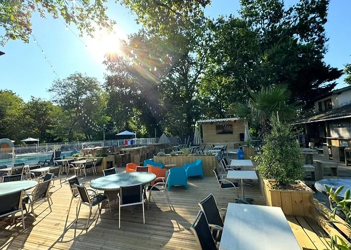 Mobil Avec Jacuzzi Et Terrasse - 4 Pers. - Api-1-52-2022 Campsite *