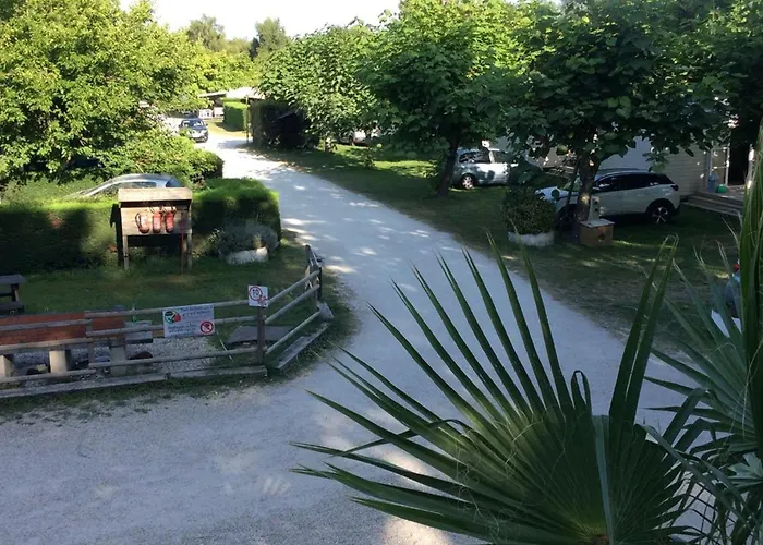 Mobil Avec Jacuzzi Et Terrasse - 4 Pers. - Api-1-52-2022 Campsite Grayan-et-l'Hopital
